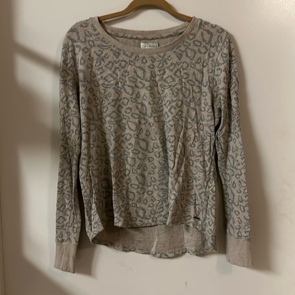 Lucky brand cheetah sweater - Picture 1 of 5